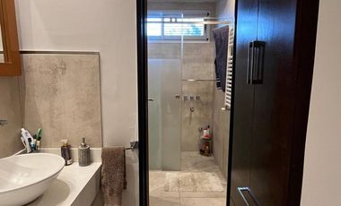 CASA EN VENTA EN City Bell