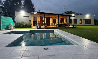 CASA EN VENTA EN City Bell