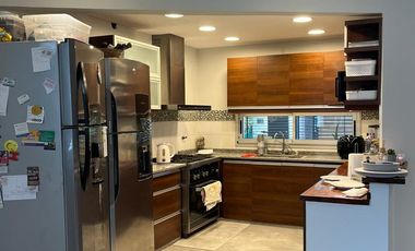 CASA EN VENTA EN City Bell