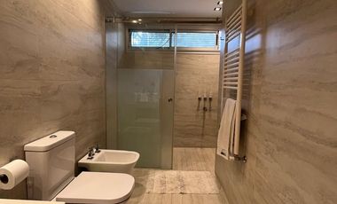 CASA EN VENTA EN City Bell