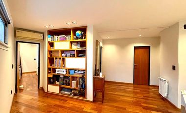 CASA EN VENTA EN City Bell