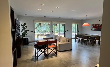 CASA EN VENTA EN City Bell