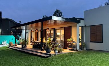 CASA EN VENTA EN City Bell