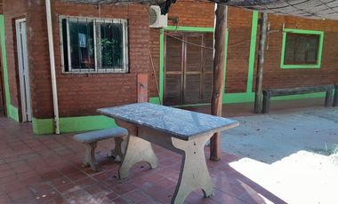 CASA EN VENTA EN ARROYO LEYES - LOTEO DON DAVID