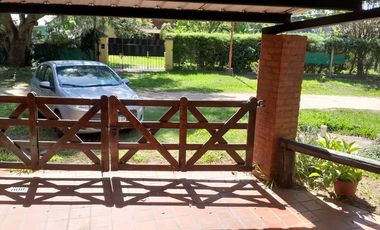 CASA EN VENTA EN ARROYO LEYES - LOTEO DON DAVID