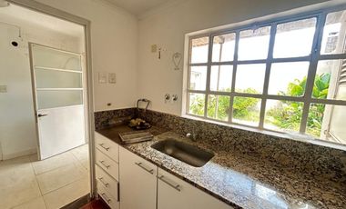 VENTA CONSULTORIO/CASA LOTE PROPIO LUJAN CENTRO