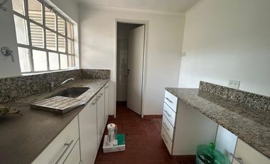 VENTA CONSULTORIO/CASA LOTE PROPIO LUJAN CENTRO