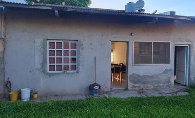 Venta Casa con renta en San Carlos Centro.-