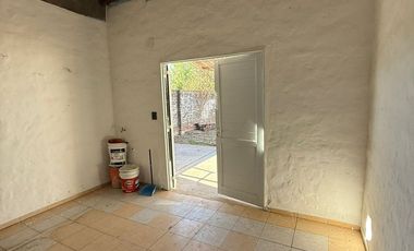 VENTA CASA 2 DORMITORIOS BARRIO ESTE