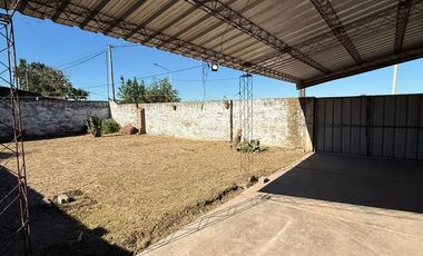 VENTA CASA 2 DORMITORIOS BARRIO ESTE