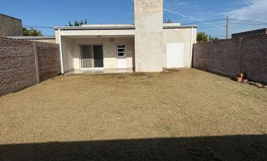 VENTA CASA 2 DORMITORIOS EN HUMBOLDT