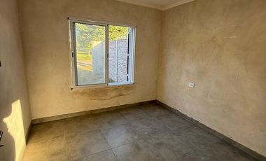 VENTA CASA 2 DORMITORIOS EN HUMBOLDT