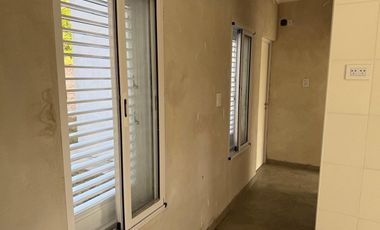 VENTA CASA 2 DORMITORIOS EN HUMBOLDT