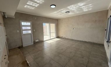 VENTA CASA 2 DORMITORIOS EN HUMBOLDT