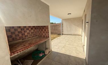 VENTA CASA 2 DORMITORIOS EN HUMBOLDT