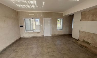 VENTA CASA 2 DORMITORIOS EN HUMBOLDT