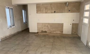 VENTA CASA 2 DORMITORIOS EN HUMBOLDT