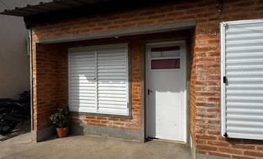 VENTA CASA INTERNA ZONA CENTRO HUMBOLDT