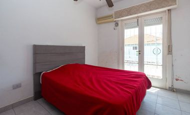 Venta PH 5 ambientes multifamiliar balcón frente