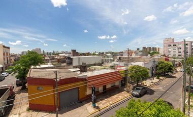 Venta PH 5 ambientes multifamiliar balcón frente