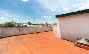 Venta PH 5 ambientes multifamiliar balcón frente