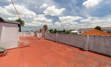 Venta PH 5 ambientes multifamiliar balcón frente