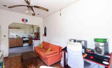 Venta PH 5 ambientes multifamiliar balcón frente