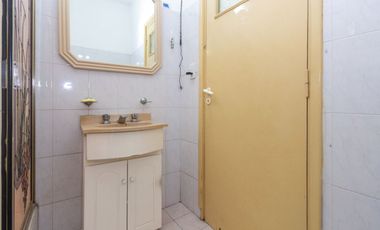 Venta PH 5 ambientes multifamiliar balcón frente