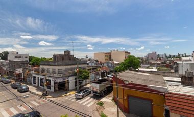 Venta PH 5 ambientes multifamiliar balcón frente