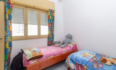 Venta PH 5 ambientes multifamiliar balcón frente