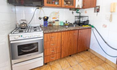 Venta PH 5 ambientes multifamiliar balcón frente