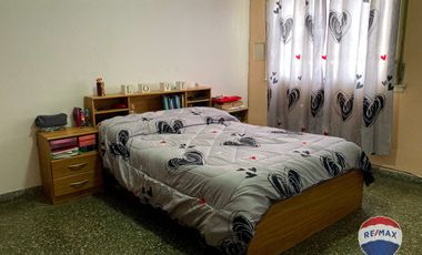 CASA 3 AMBIENTES EN VENTA EN LUIS GUILLON CENTRO