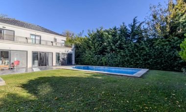 VENTA CASA 4 AMBIENTES VILLAGE DEL PARQUE