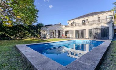 VENTA CASA 4 AMBIENTES VILLAGE DEL PARQUE