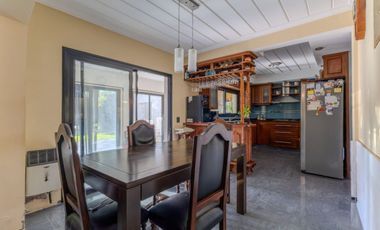 VENTA CASA 4 AMBIENTES VILLAGE DEL PARQUE