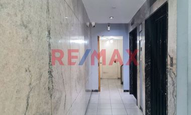 ALQUILER OFICINA 103 m2 MICROCENTRO OPORTUNIDAD