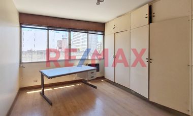 ALQUILER OFICINA 103 m2 MICROCENTRO OPORTUNIDAD