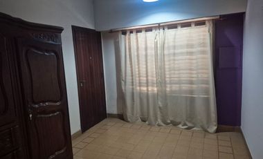 Local en alquiler-Uso comercial profesional-Lanús