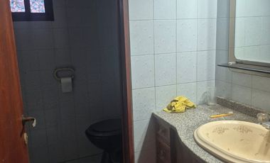 Local en alquiler-Uso comercial profesional-Lanús