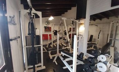VENTA DE CASA CON HERMOSO PARQUE PILETA QUINCHO