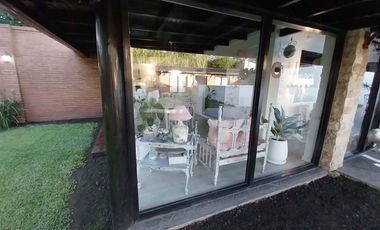 VENTA DE CASA CON HERMOSO PARQUE PILETA QUINCHO