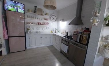 VENTA DE CASA CON HERMOSO PARQUE PILETA QUINCHO