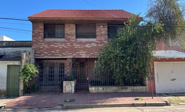Casa en venta de 4 ambientes Apta Crédito, Lanús O