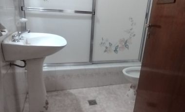 Venta PH 4 ambientes + cochera en Lanus Este OPORT