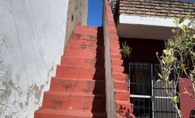 VENTA CASA-3 AMBTS.C/PQUE, PILETA, QUINCHO COCHERA
