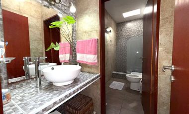 VENTA CASA-3 AMBTS.C/PQUE, PILETA, QUINCHO COCHERA
