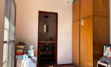 VENTA CASA-3 AMBTS.C/PQUE, PILETA, QUINCHO COCHERA