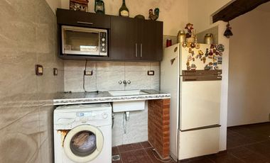 VENTA CASA-3 AMBTS.C/PQUE, PILETA, QUINCHO COCHERA