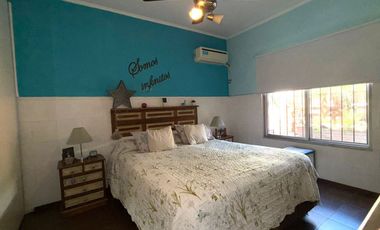 VENTA CASA-3 AMBTS.C/PQUE, PILETA, QUINCHO COCHERA