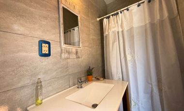 VENTA CASA-3 AMBTS.C/PQUE, PILETA, QUINCHO COCHERA
